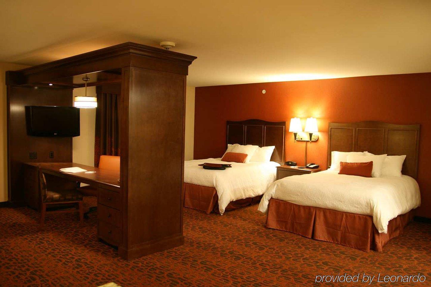 Hampton Inn & Suites New Castle, Pa Quarto foto